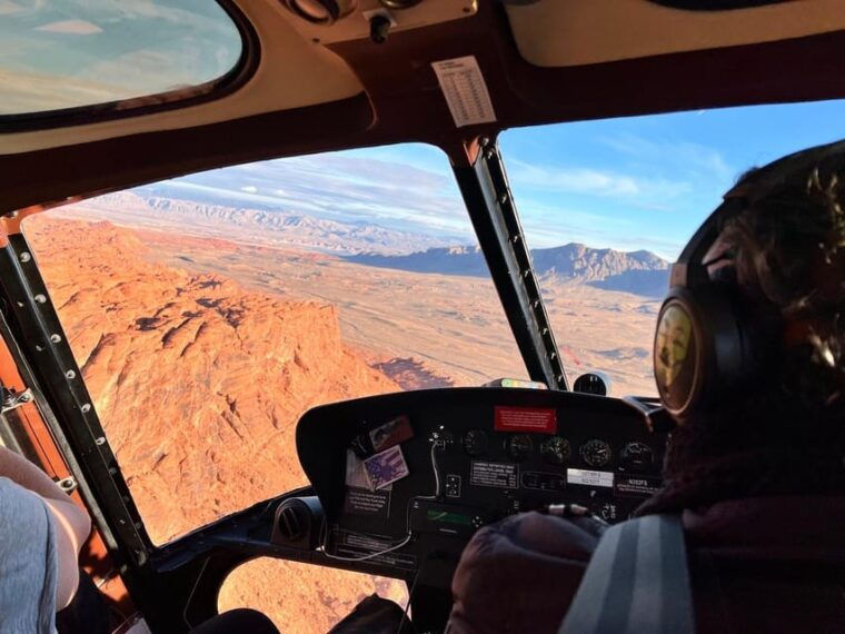 las-vegas-grand-canyon-heli-tour-and-valley-of-fire-landing