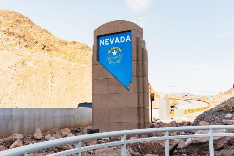 las-vegas-grand-canyon-hoover-dam-seven-magic-mountains