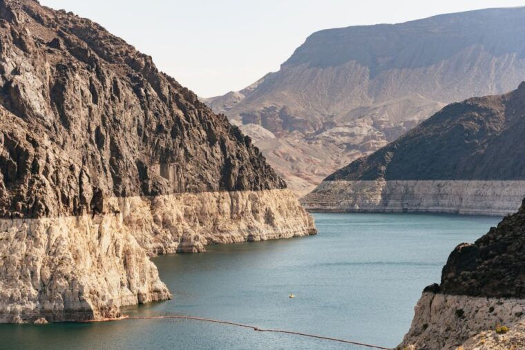 las-vegas-grand-canyon-hoover-dam-seven-magic-mountains