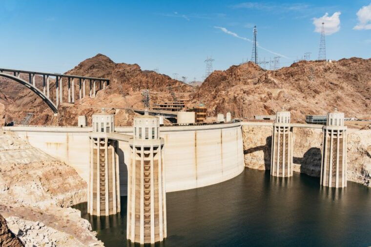 las-vegas-grand-canyon-hoover-dam-seven-magic-mountains