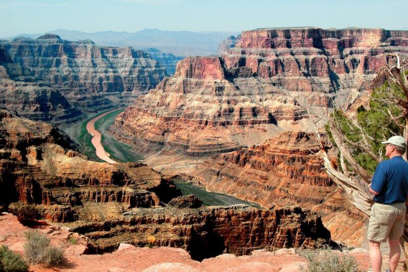 las-vegas-grand-canyon-tour-helicopter-landing-experience