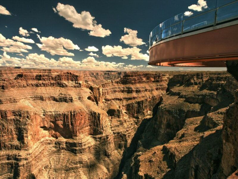 las-vegas-grand-canyon-west-bus-tour-with-guided-walk