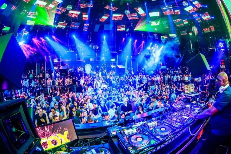 las-vegas-hip-hop-club-tour-with-party-bus-experience