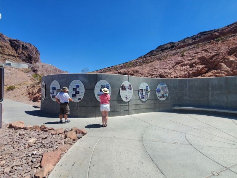 las-vegas-hoover-dam-valley-of-fire-day-trip-with-brunch