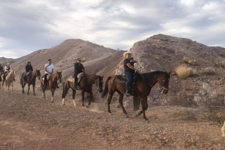 las-vegas-horseback-riding-with-breakfast