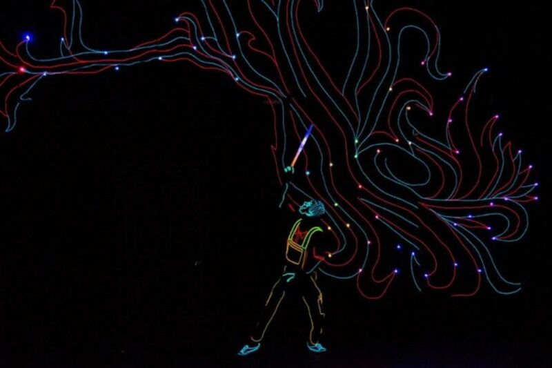 las-vegas-iluminate-show-at-the-strat-admission-ticket