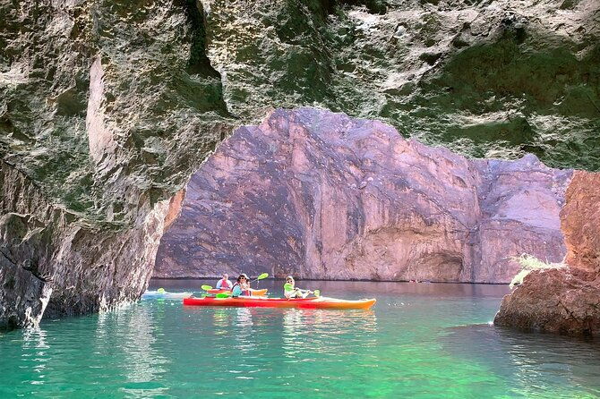 las-vegas-kayak-tour-to-the-emerald-cave