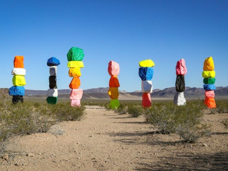las-vegas-las-vegas-sign-7-magic-mountains-photoshoot