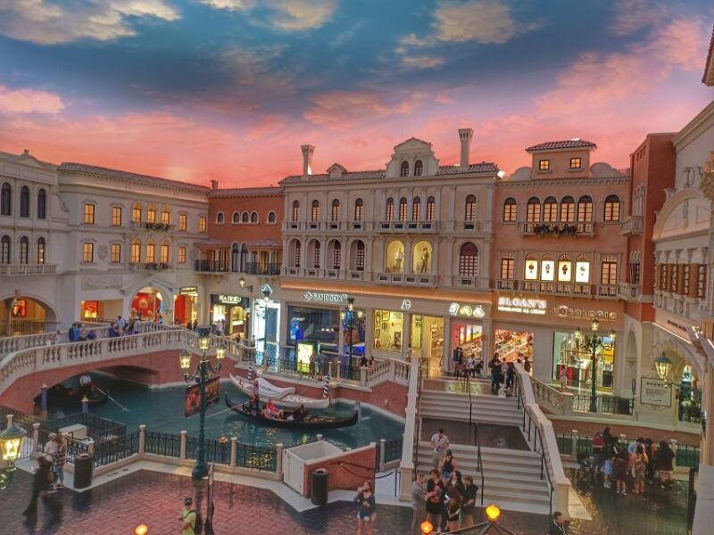 las-vegas-must-see-spots-las-vegas-strip-walking-tour