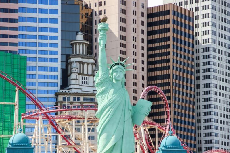 las-vegas-new-york-new-york-hotel-big-apple-coaster-ride