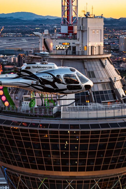 las-vegas-night-strip-helicopter-wedding-ceremony-package