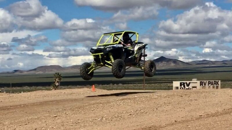 las-vegas-off-road-racing-experience-on-professional-track