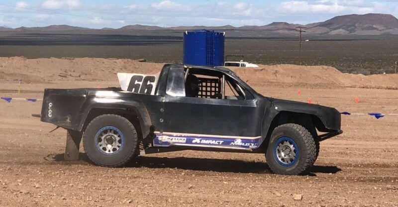 las-vegas-off-road-racing-experience-on-professional-track