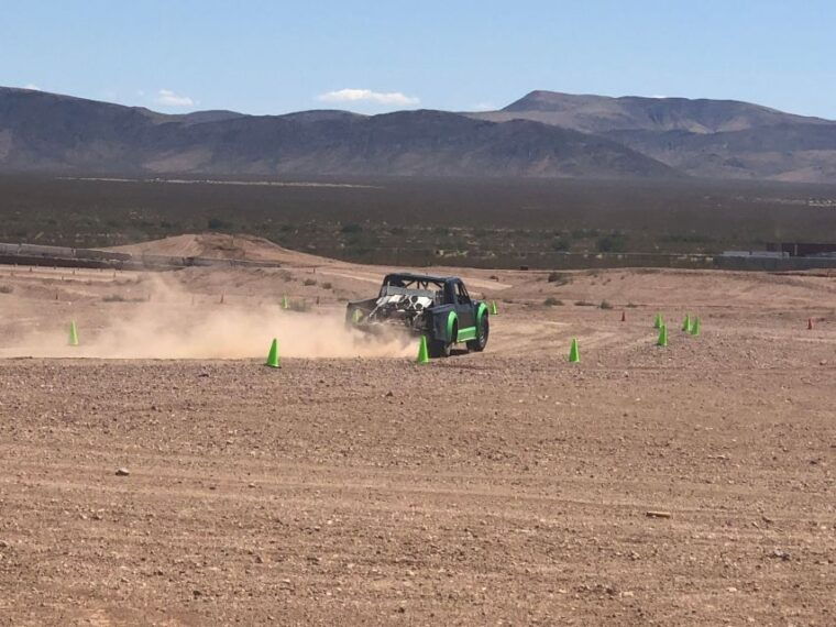 las-vegas-off-road-racing-experience-on-professional-track