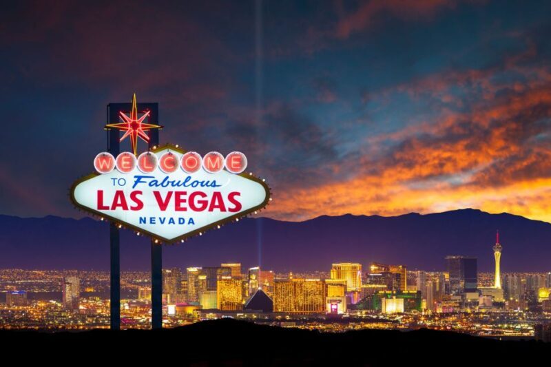 Las Vegas: Private custom tour with a local guide - The Guides: Knowledge and Personal Touch
