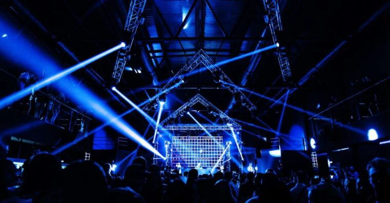 las-vegas-private-party-bus-club-crawl