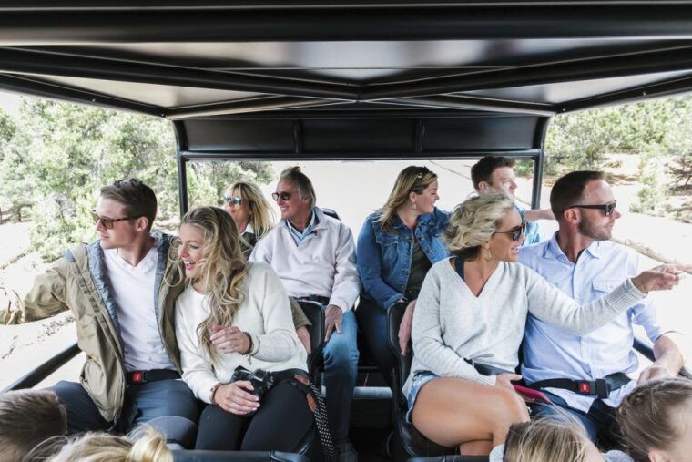 las-vegas-roundtrip-flight-to-grand-canyon-hummer-tour