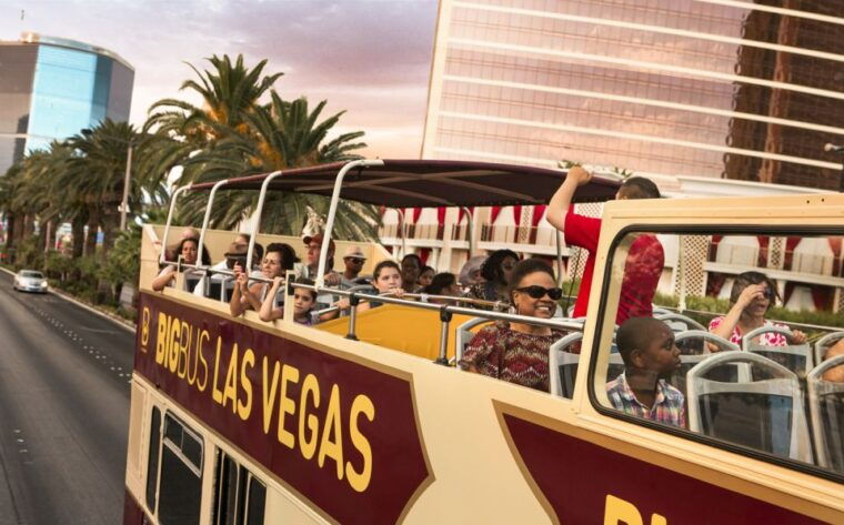 las-vegas-sightseeing-night-tour-by-open-top-bus