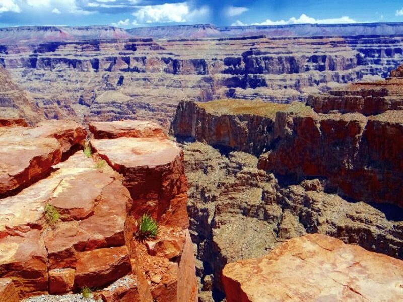 las-vegas-small-group-grand-canyon-skywalk-hoover-dam-tour