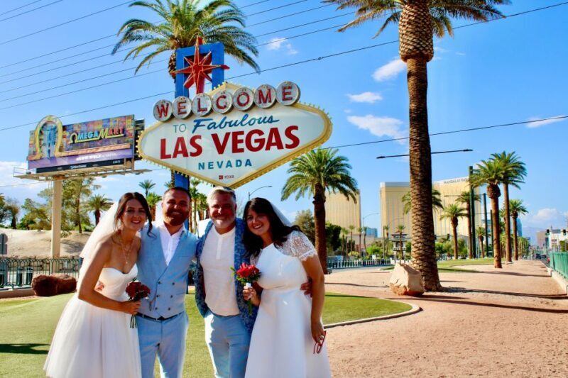 Las Vegas Strip Limo Tour with Champagne and Photos - Breaking Down the Itinerary