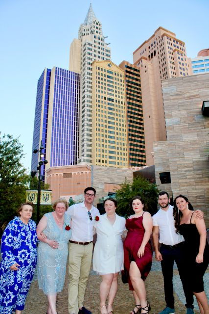 las-vegas-strip-limo-tour-with-champagne-and-photos