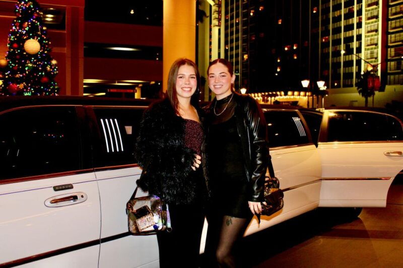 las-vegas-strip-limo-tour-with-champagne-and-photos