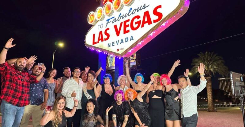las-vegas-strip-welcome-to-las-vegas-club-crawl