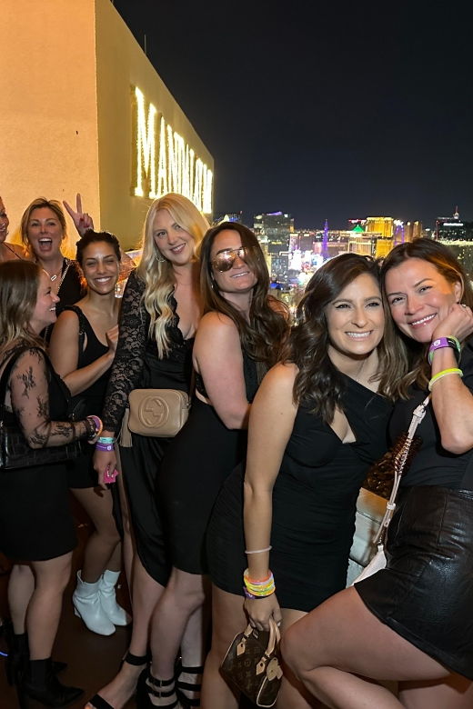 las-vegas-strip-welcome-to-las-vegas-club-crawl