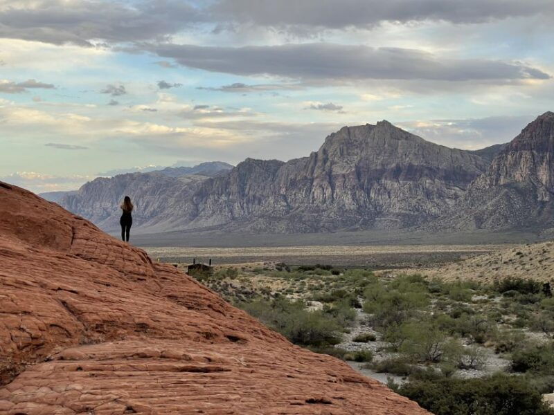 las-vegas-sunset-hike-and-photography-tour-near-red-rock