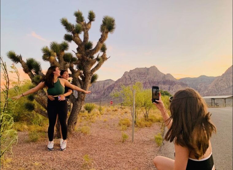 las-vegas-sunset-hike-and-photography-tour-near-red-rock