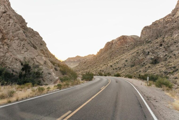 las-vegas-valley-of-fire-guided-hike-with-drinks-and-snacks