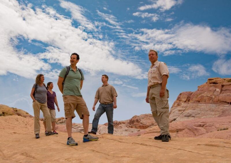 las-vegas-valley-of-fire-tour-in-luxury-tour-trekker