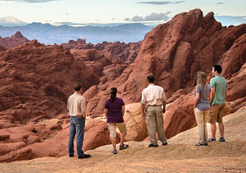 las-vegas-valley-of-fire-tour-in-luxury-tour-trekker
