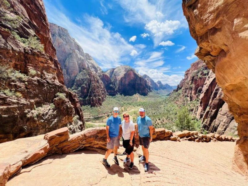 las-vegas-vip-guided-photography-hiking-tour-of-zion-np