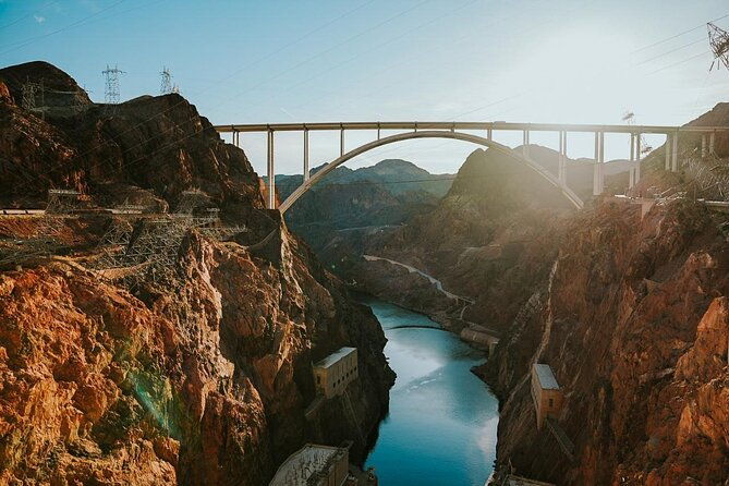 las-vegas-vip-hoover-dam-tour-guided-off-road-adventure