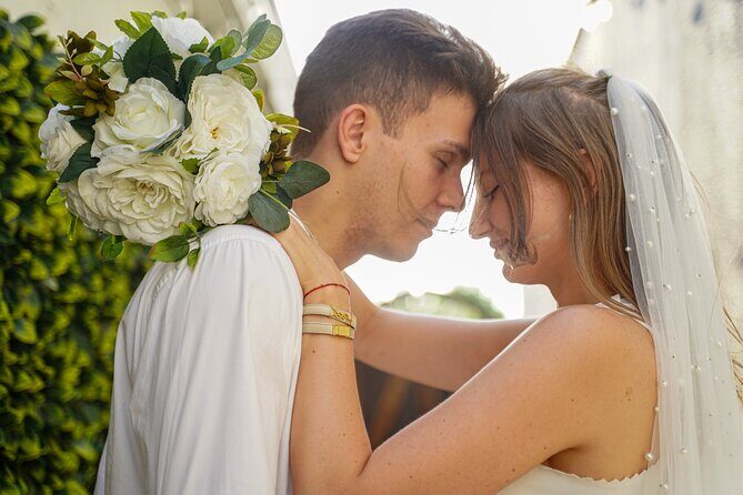 Las Vegas Wedding at The Little Vegas Chapel - Authentic Experiences from Reviewers
