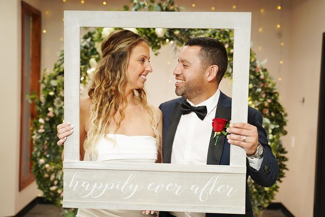 Las Vegas Wedding at The Little Vegas Chapel - Who Is This Experience Perfect For?