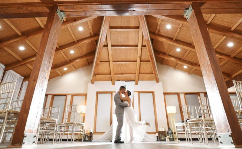 las-vegas-wedding-with-limousine-transportation