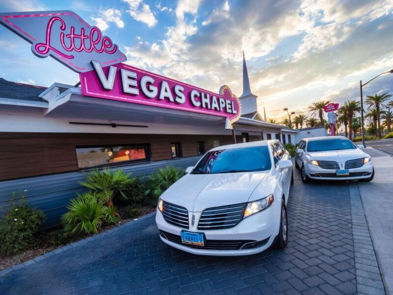 las-vegas-wedding-with-limousine-transportation