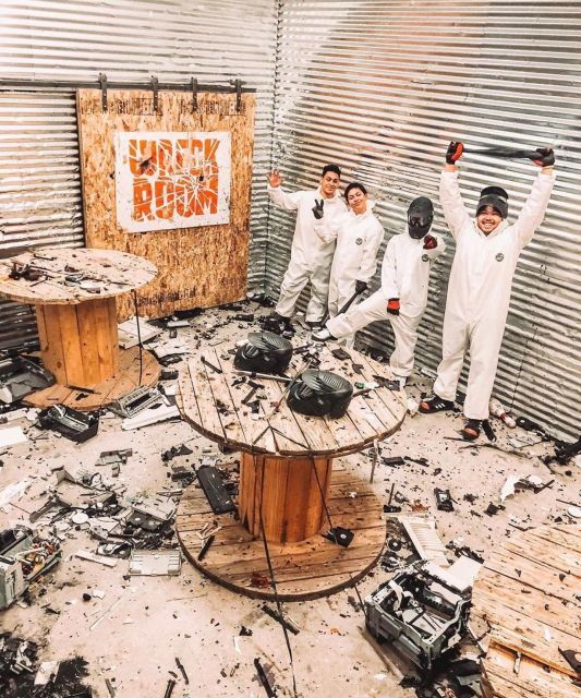 las-vegas-wreck-room-experience