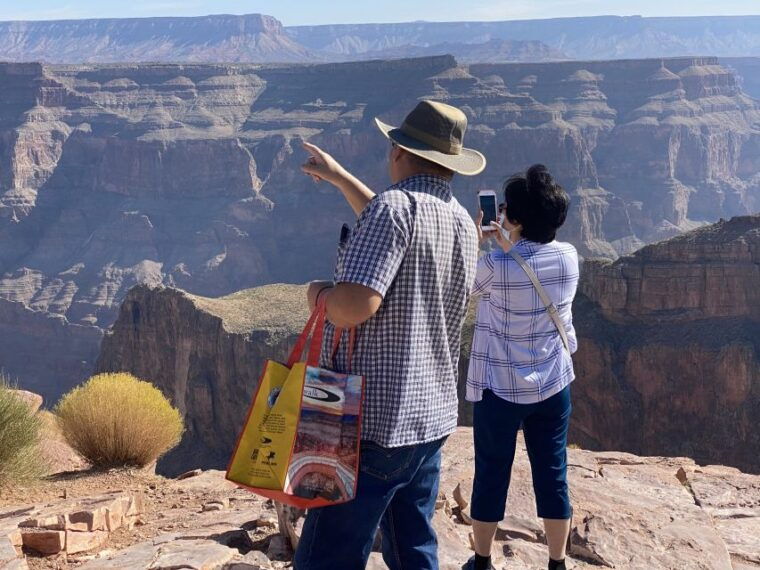 las-vegasgrand-canyon-west-tour-ranch-lunch-skywalk-entry