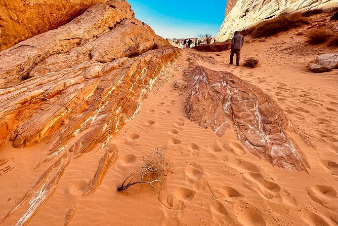 lasvegas-small-group-6hour-valley-of-fire-hoover-dam-boulder-city