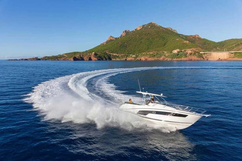 Latchi: Private Yacht Charter on Latchi Oasis - An In-Depth Look at the Latchi Oasis Experience  