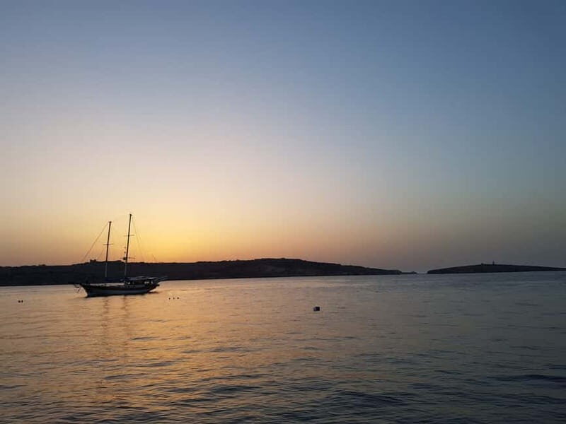 Late afternoon cruise to the Blue Lagoon and seacaves - Authentic Feedback from Travelers