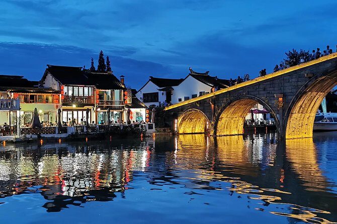 Late afternoon visiting Zhujiajiao with dinner - Key Points