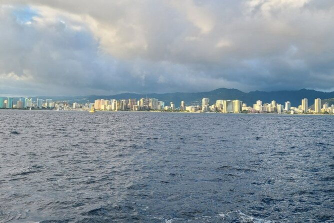 late-breakfast-cruise-in-honolulu