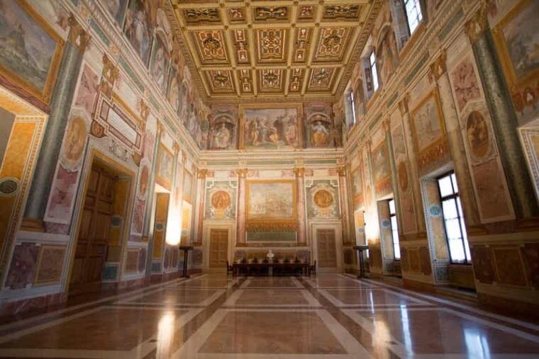 lateran-palace-entry-ticket-with-audio-guide