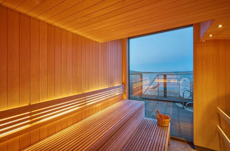 laugarvatn-laugarvatn-fontana-geothermal-baths-entry-ticket