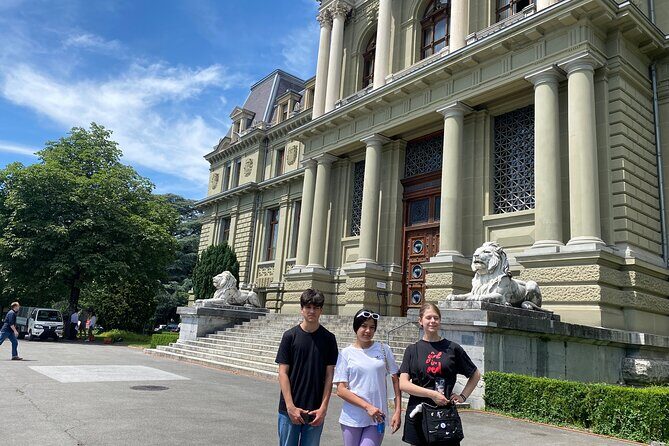 Lausanne (City Center) Scavenger Hunt and Sights Self-Guided Tour - FAQ