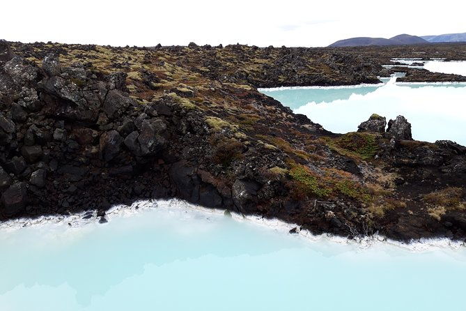 lava-craters-and-hot-springs-private-tour